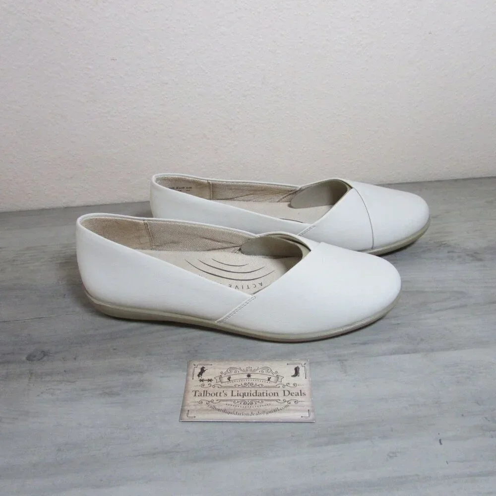 LifeStride Women's 7.5W Arch Support Notorious Slip On Flats Almond Faux Leather